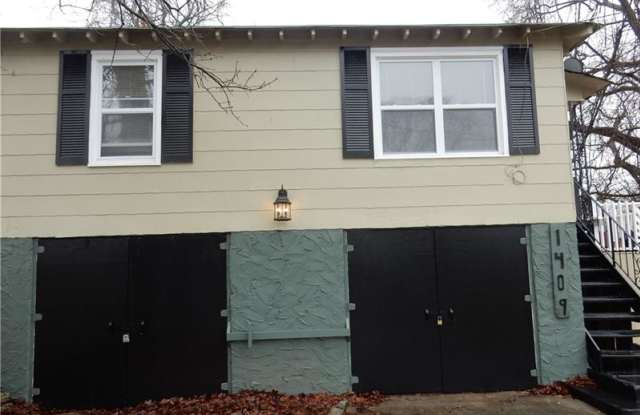 1409 St. Francis Avenue Gallery 2