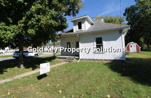 MUNCIE Updated 2 BR 1 BA House with Newer Flooring and Paint (NO SECTION 8) Gallery 1