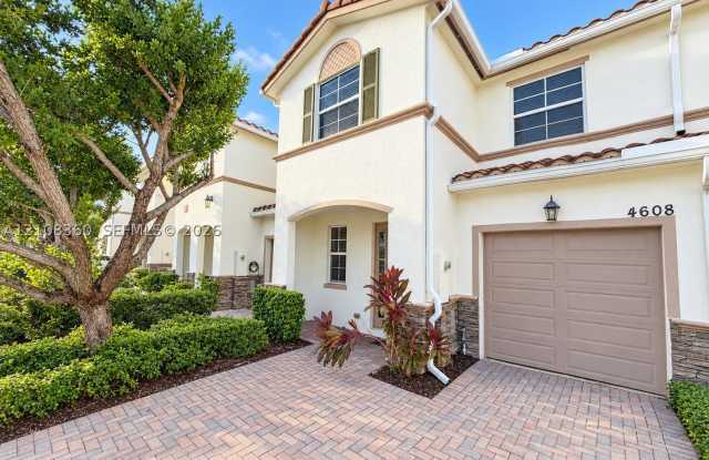 4608 Tara Cove Way Gallery 1