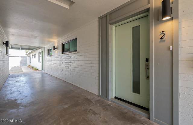 4639 N 12th Avenue Gallery 3