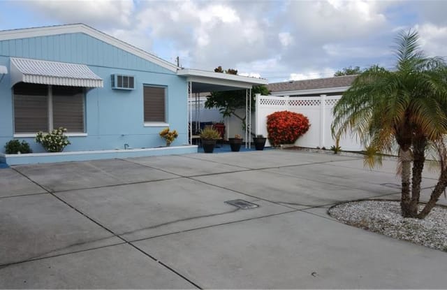 11400 2ND STREET E - 11400 2nd Street East, Treasure Island, FL 33706