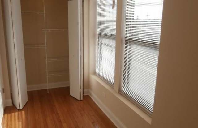 1108 W Balmoral Ave 3 Gallery 4