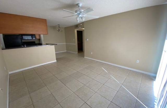 215 Lake Brook Cir. #108 Gallery 4