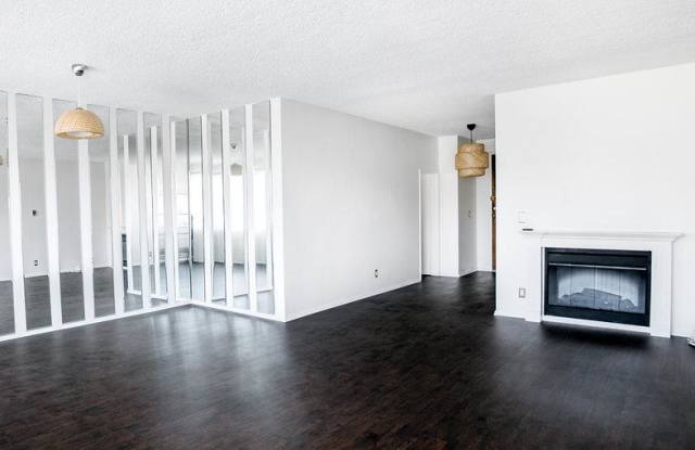 6174 BUCKINGHAM PKWY UNIT 309  # 309 Gallery 3