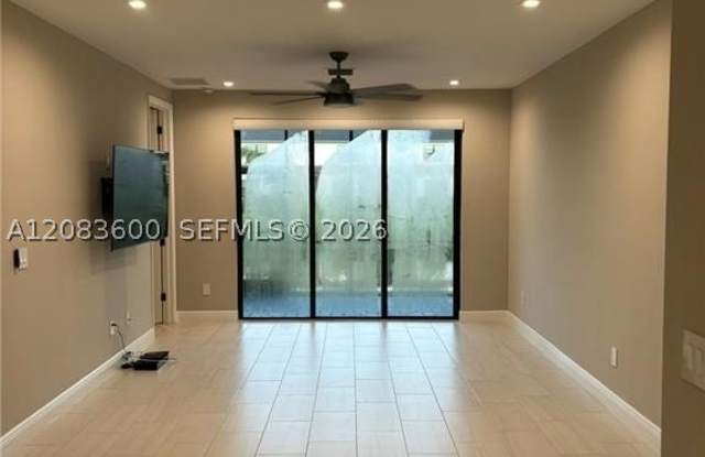 7553 Carnegie Way Gallery 4