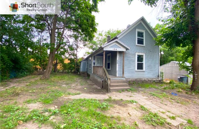 104 Caledonia St NE - 104 Caledonia Street Northeast, Grand Rapids, MI 49505