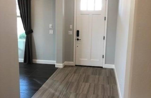 3210 S ARIZONA Place Gallery 4