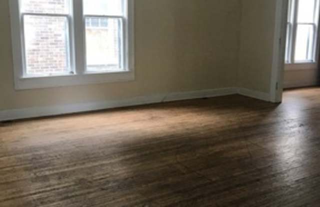 5 Bed 2 Bath House 1 block from Kirkwood ***AVAILABLE AUG 2027*** Gallery 4