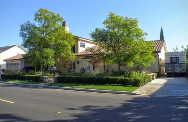 4620 Harvey Way - 4620 E Harvey Way, Long Beach, CA 90808