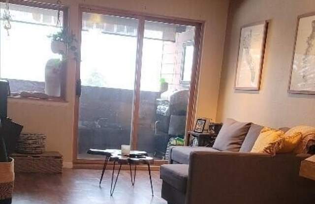 1317 Grand Avenue Gallery 3