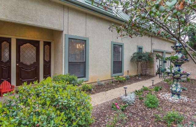 9103 Oak Ledge Drive Gallery 2