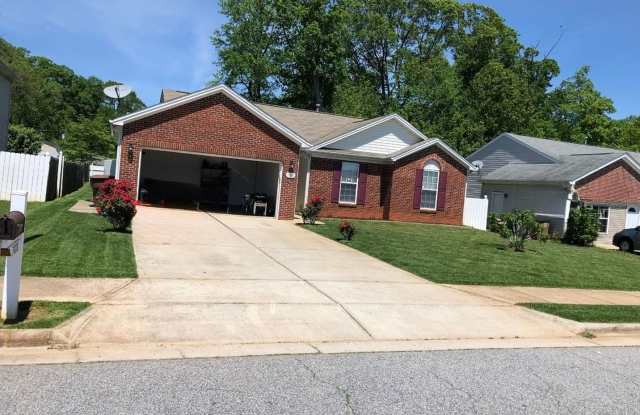 Charming 3BR House in Greensboro photos photos