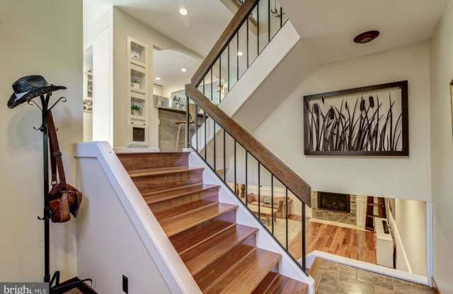 3182 READSBOROUGH CT Gallery 3