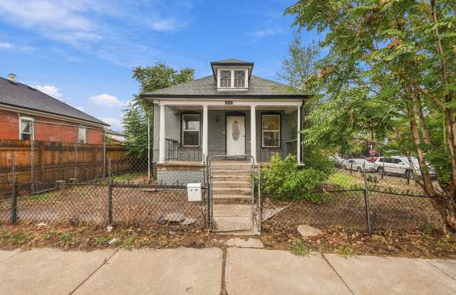 4363 Lincoln Street Gallery 1
