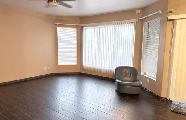 3133 E KRISTAL Way Gallery 4