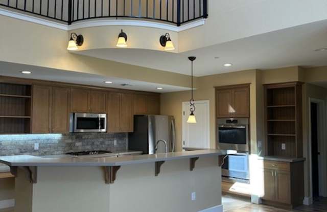 N Curry Ave photos photos