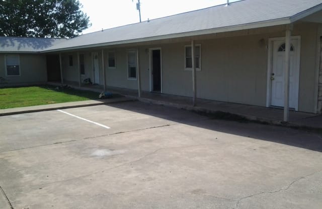 1609 Jones St. Unit E - 1609 Jones St, Taylor, TX 76574