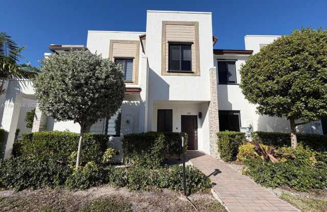 909 NE 211th St photos photos 909 NE 211th St photos photos