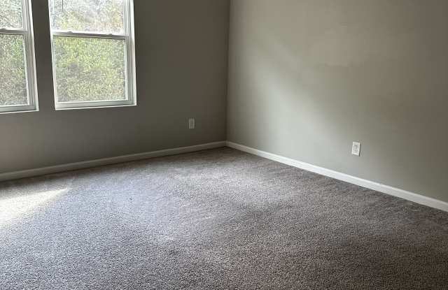 1460 Cypress Loop - 1 Gallery 4