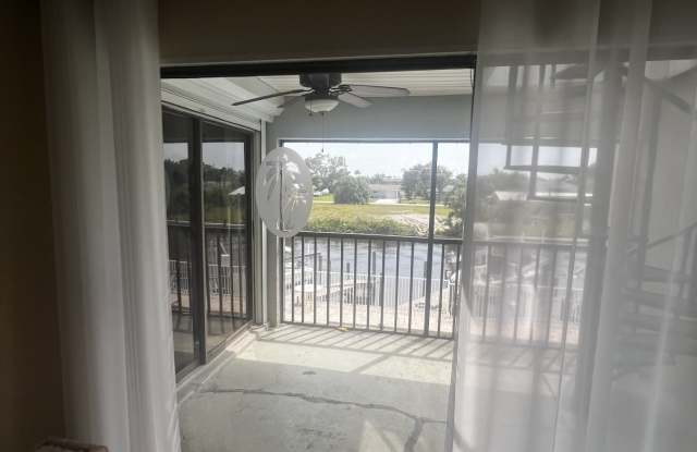 1754 Cape Coral Parkway East Gallery 4