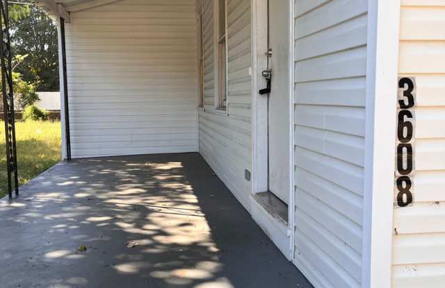 Charming & Peaceful 1-Bed, 1-Bath Home in the Heart of Huntsville! Gallery 3