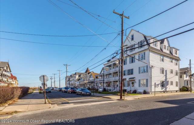 16 Surf Avenue Gallery 4