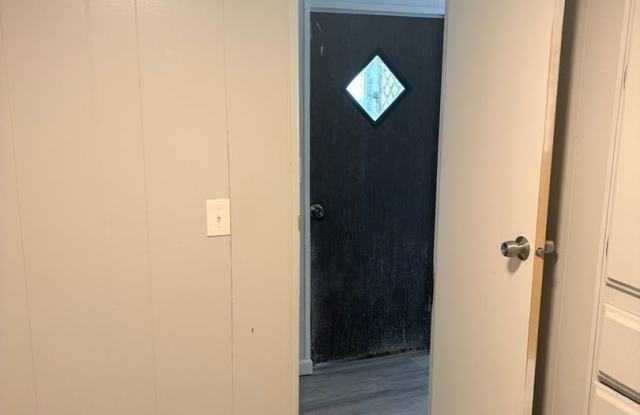 Charming 2BR in Jacksonville Gallery 4