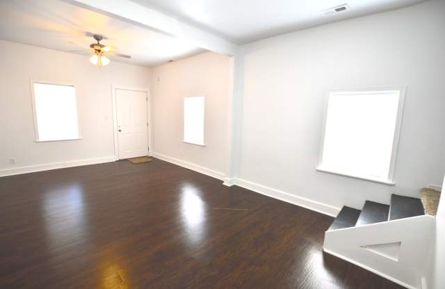312 S. Hamilton Avenue Gallery 2