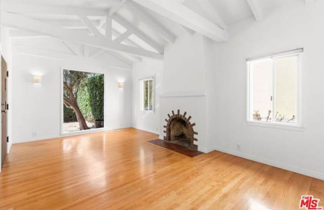 3707 Edenhurst Ave photos photos