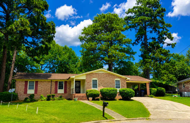 Fresh Paint, Private Large Quiet neighborhood and cul-de-sac - No Carpet, shady culdesac lot photos photos