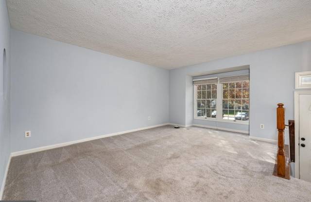 2115 COMMODORE CT Gallery 4