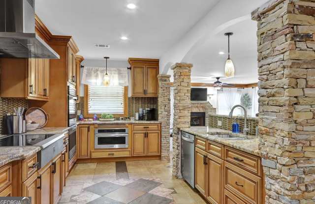 4081 Ashford Dunwoody Road NE Gallery 4