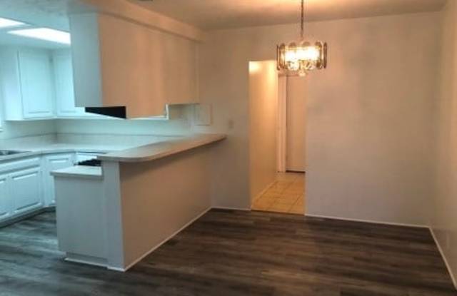 1743 Sherman Place Gallery 4