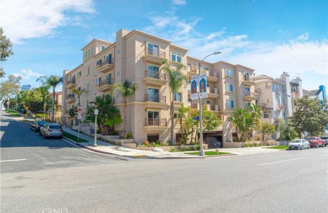 10390 La Grange photos photos