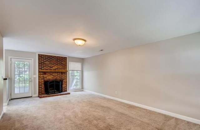 2328 Heathershire Lane Gallery 3