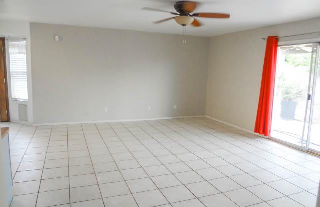 8928 W DAVIS Road Gallery 4