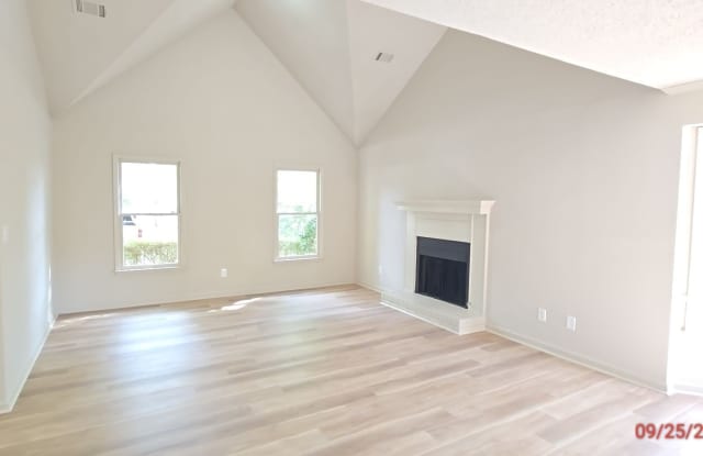 391 N Beach Court Gallery 2