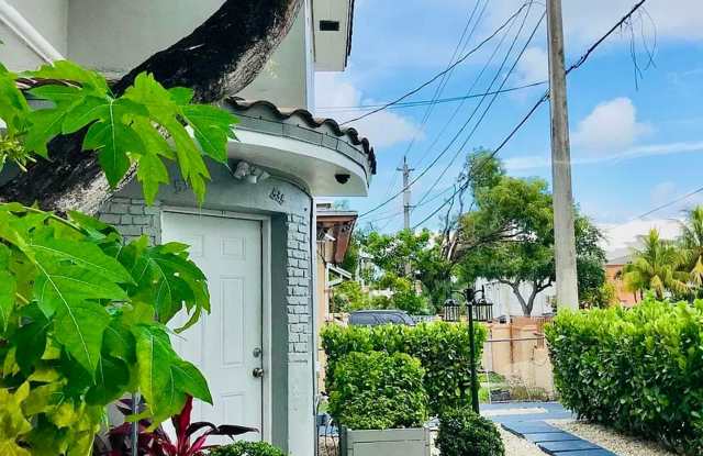 535 NE 68th Street #Upstairs photos photos