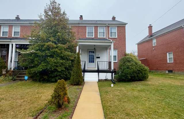 Charming 3-Bedroom Townhome with Modern Amenities in Parkville! photos photos