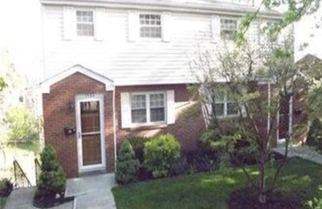 1523 Dunluce Dr - 1523 Dunluce Drive, Whitehall, PA 15227