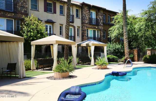 2440 E MONTECITO Avenue photos photos