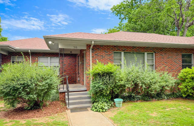 2 Bedroom / 1 Bath in Decatur’s Historic District – Available Now! Move In Special! Gallery 3