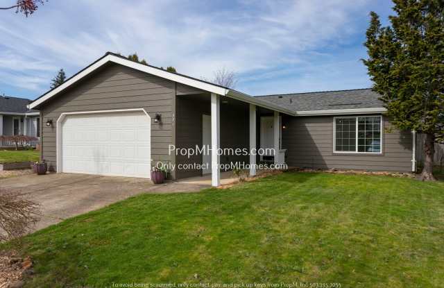 Beautiful Living in Scenic Estacada! photos photos