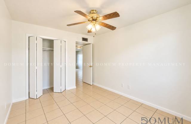 2419 Vine Avenue - A Gallery 3