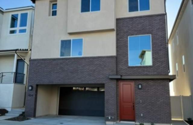 424 Bunsen St photos photos