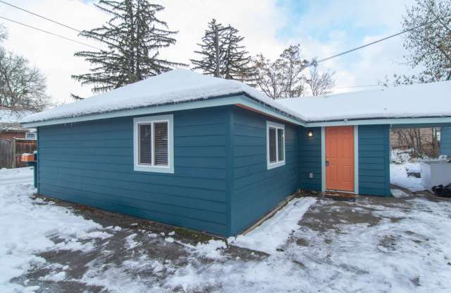 **Coming Soon** Fully Renovated small cozy 2 Bed 1 Bath Guest Cottage with complete updates LOOK photos photos