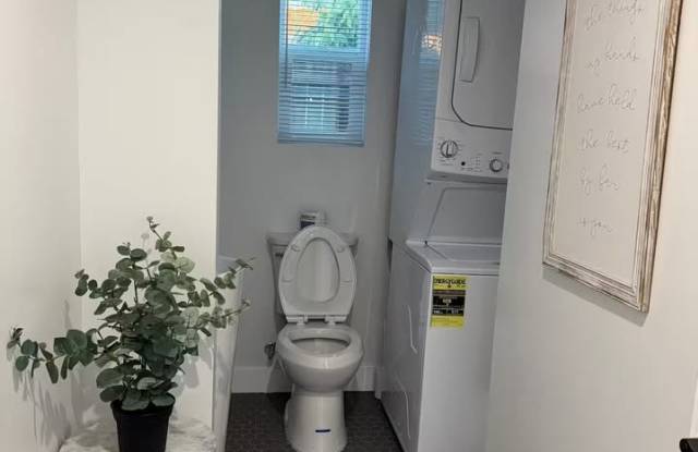 9511 Gidley Street Gallery 4