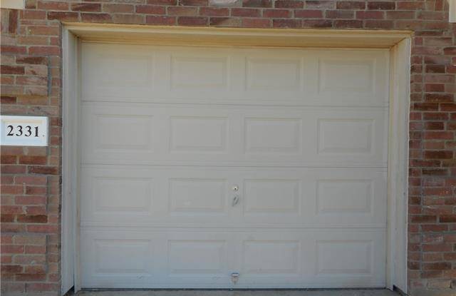 2331 Kingsway Drive Gallery 4