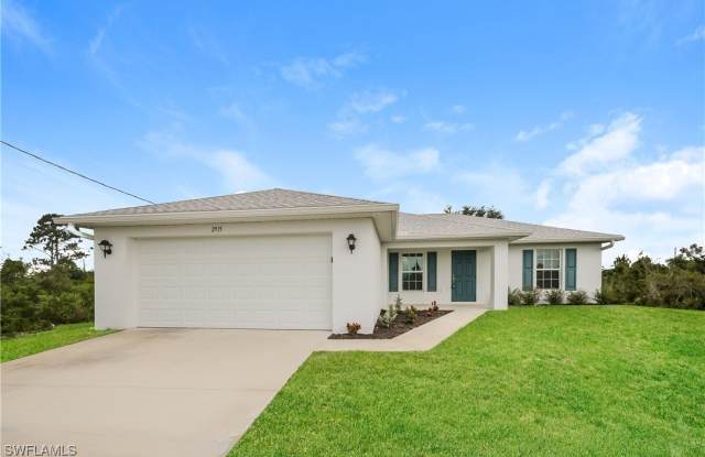 2915 66th Street W photos photos