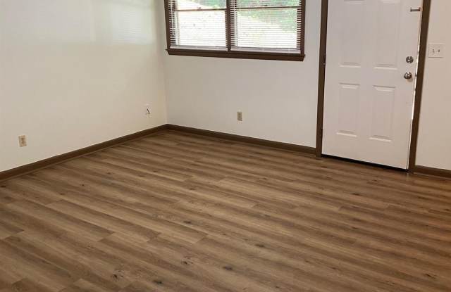 682 Oakland Avenue Extension Gallery 4